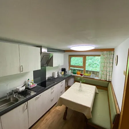 Haus Waldrand شقة