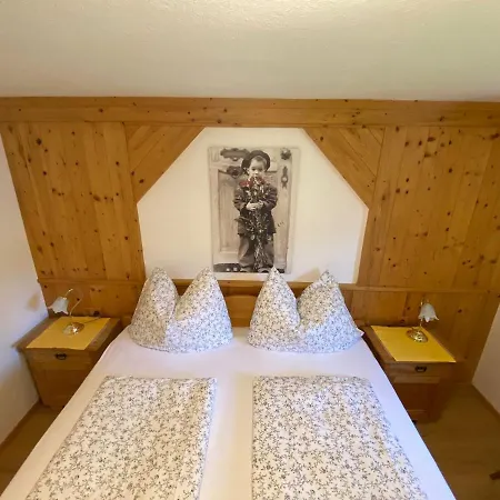 Haus Waldrand Apartman *