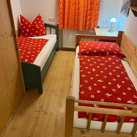 דירה Haus Waldrand אוברנדורף אין טירול