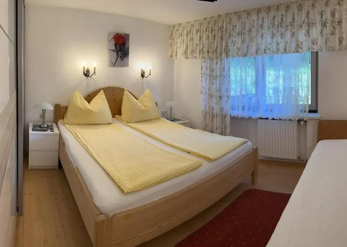 Haus Waldrand * Oberndorf in Tirol