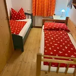 Apartament Haus Waldrand Oberndorf in Tirol