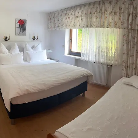 Haus Waldrand * Oberndorf in Tirol